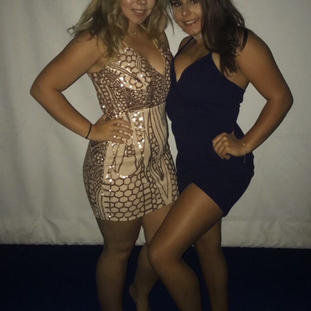 STUNNING GOLD DRESS ✨